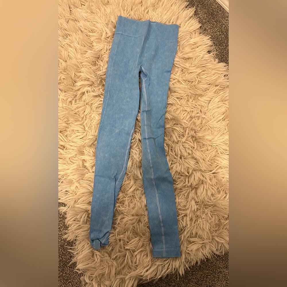 High waisted leggings